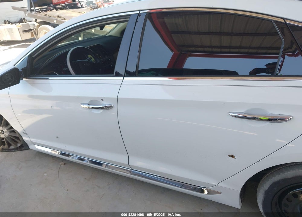 2015 HYUNDAI SONATA VIN: 5NPE34AF2FH210022