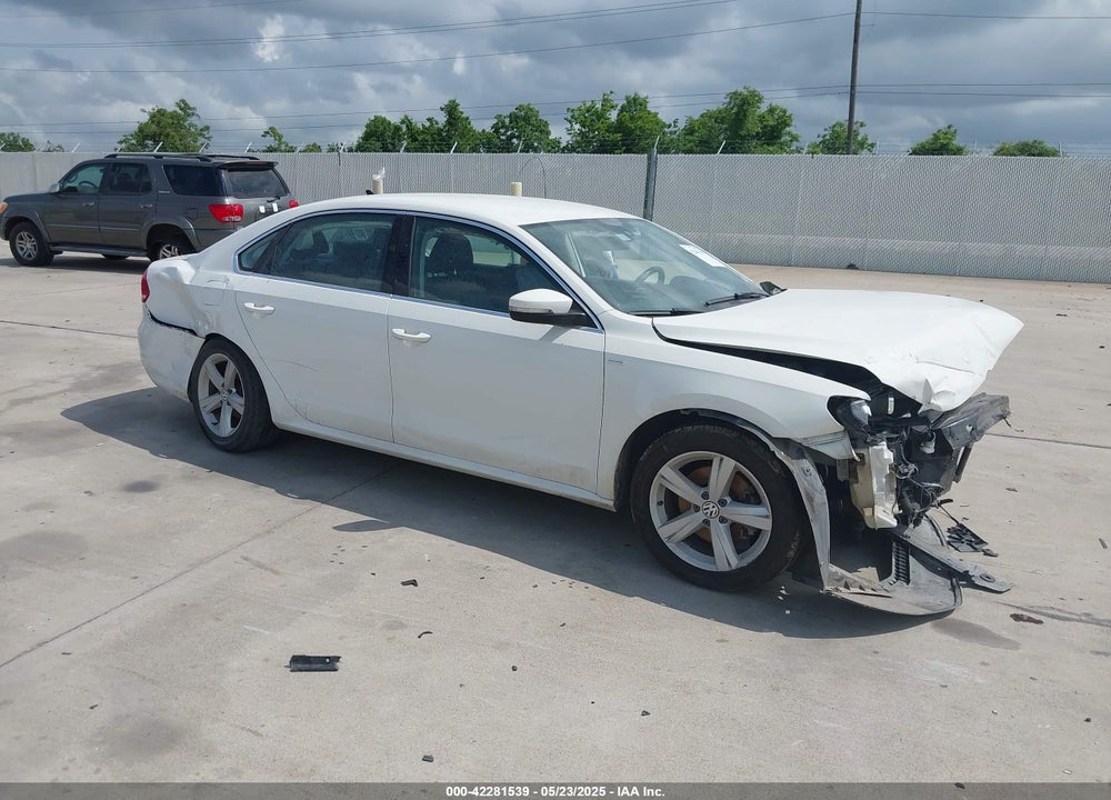 2014 VOLKSWAGEN PASSAT 1.8T WOLFSBURG EDITION VIN: 1VWAT7A33EC038693