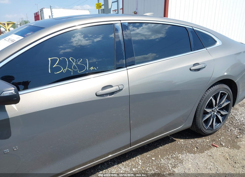 2018 CHEVROLET MALIBU VIN: 1G1ZD5ST0JF100218