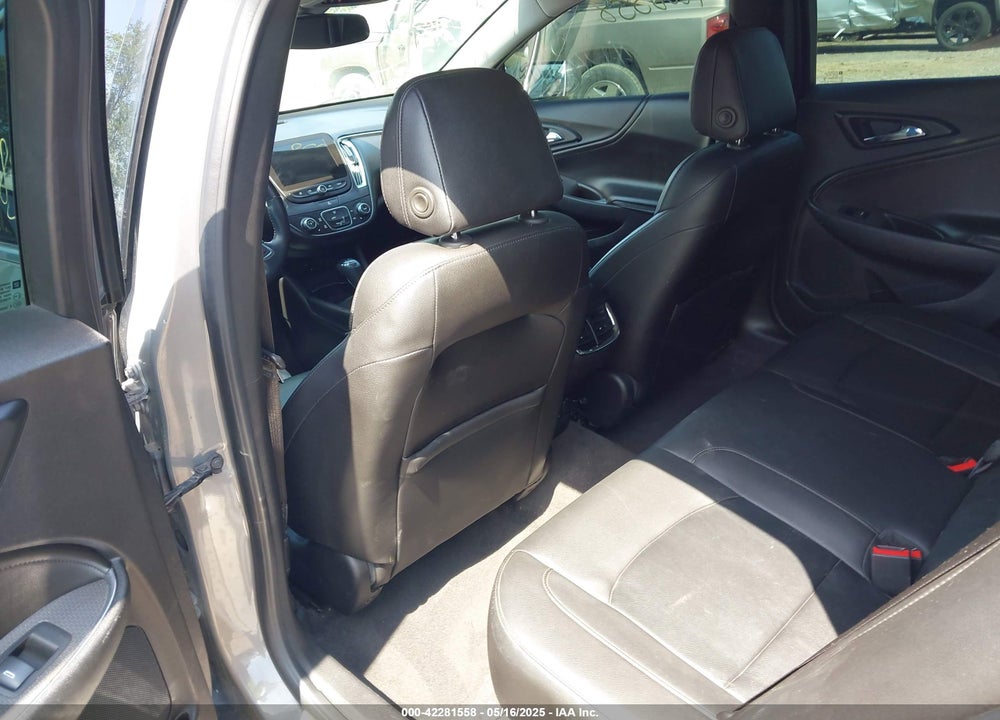 2018 CHEVROLET MALIBU VIN: 1G1ZD5ST0JF100218