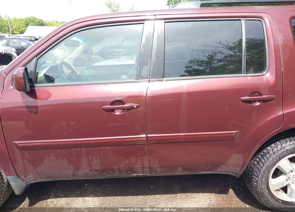 2010 HONDA PILOT EX-L VIN: 5FNYF4H57AB036411