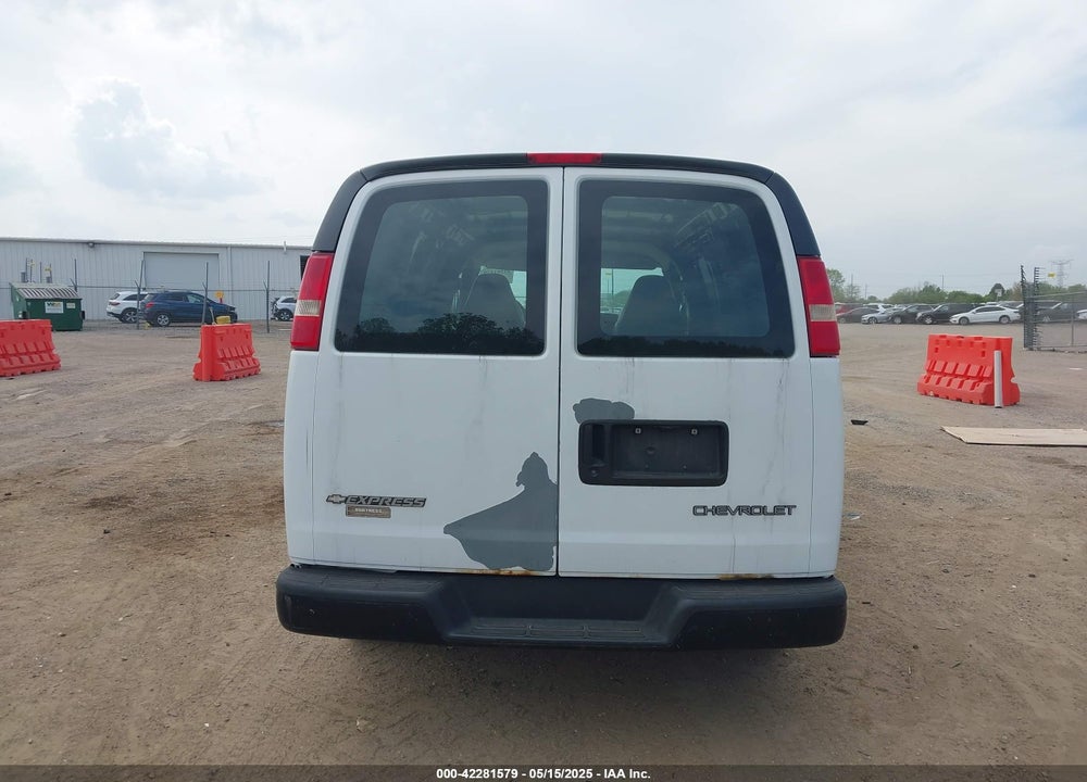 2006 CHEVROLET EXPRESS WORK VAN VIN: 1GCFG15X261268858