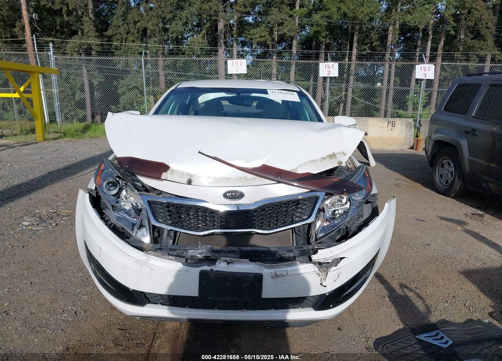 2011 KIA OPTIMA EX VIN: KNAGN4A73B5119084
