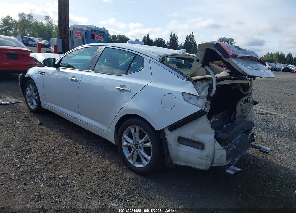 2011 KIA OPTIMA EX VIN: KNAGN4A73B5119084