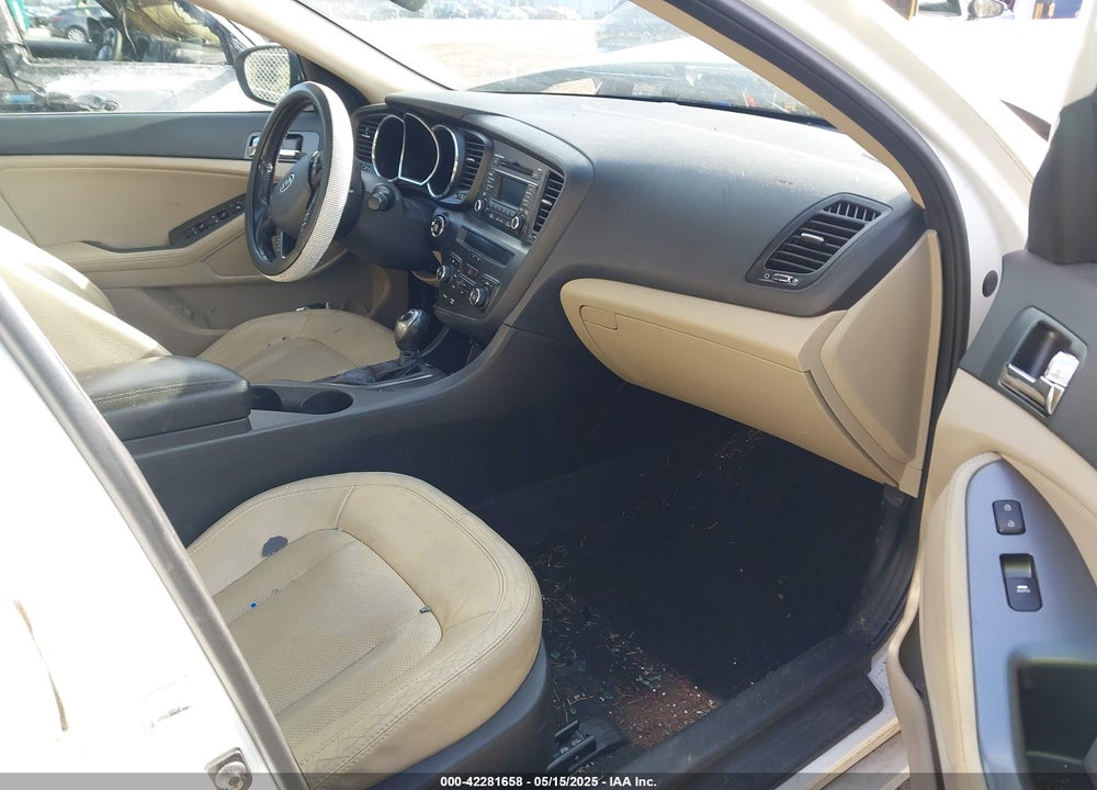 2011 KIA OPTIMA EX VIN: KNAGN4A73B5119084