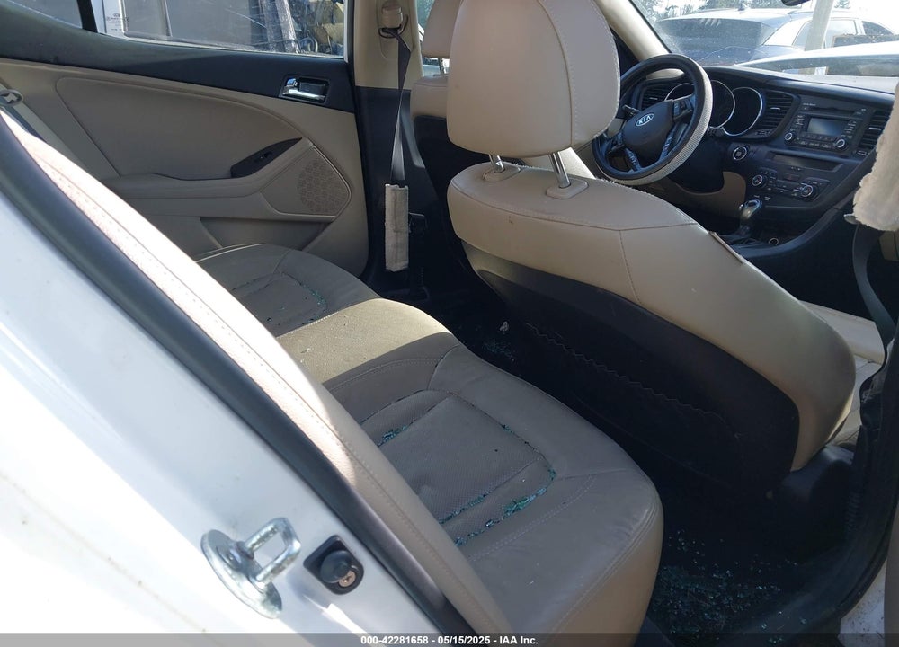 2011 KIA OPTIMA EX VIN: KNAGN4A73B5119084