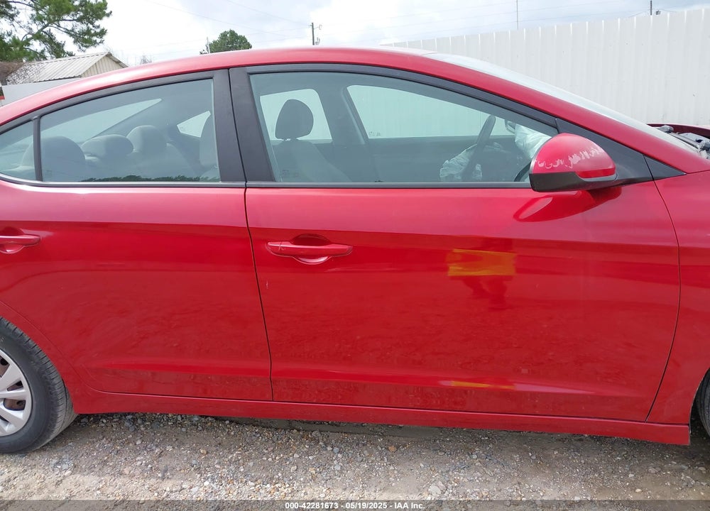 2017 HYUNDAI ELANTRA VIN: KMHD74LF8HU062007
