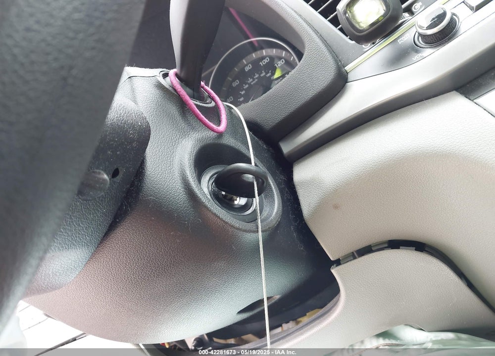 2017 HYUNDAI ELANTRA VIN: KMHD74LF8HU062007