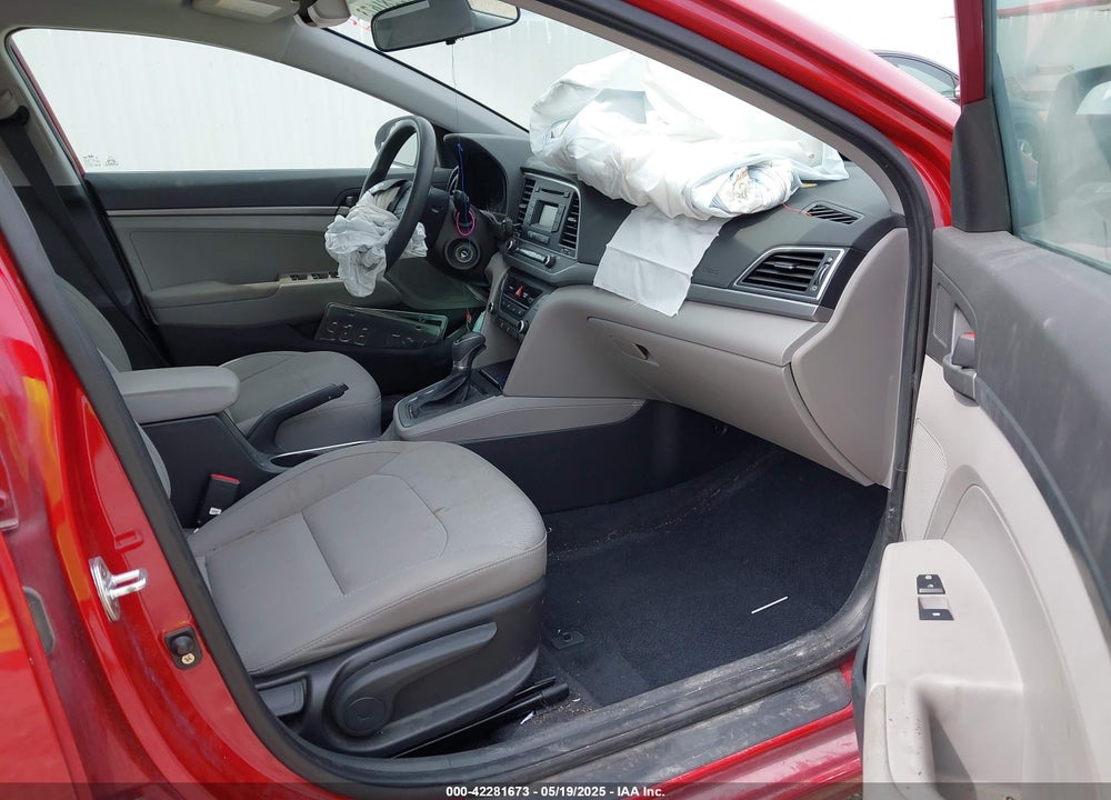2017 HYUNDAI ELANTRA VIN: KMHD74LF8HU062007