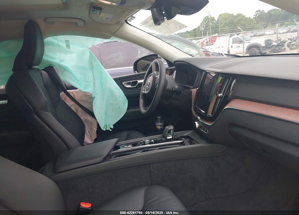 2024 VOLVO XC60 VIN: YV4L12RL2R1777819