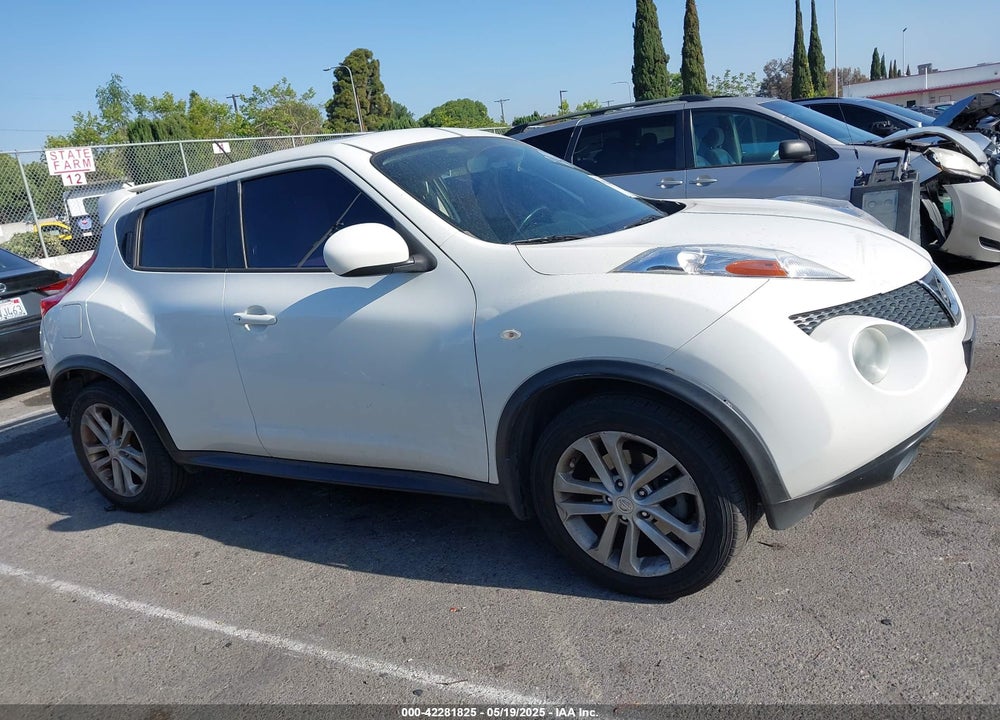 2014 NISSAN JUKE SV VIN: JN8AF5MR2ET362110