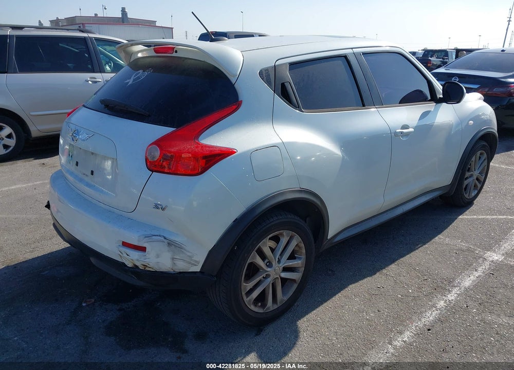 2014 NISSAN JUKE SV VIN: JN8AF5MR2ET362110
