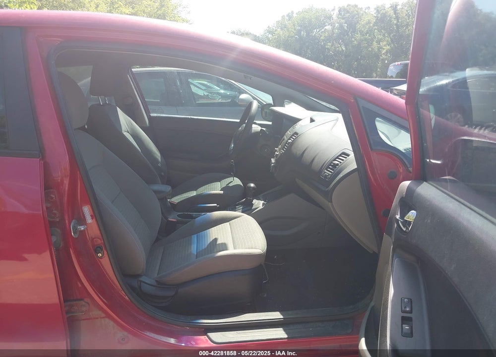 2014 KIA FORTE VIN: KNAFX4A68E5092661