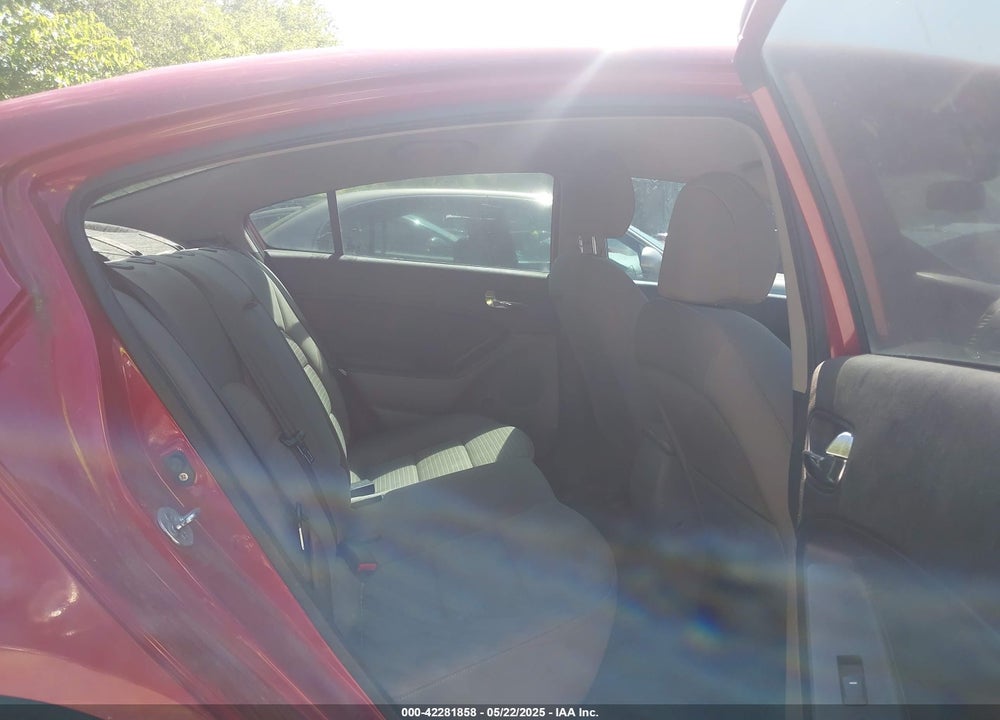 2014 KIA FORTE VIN: KNAFX4A68E5092661