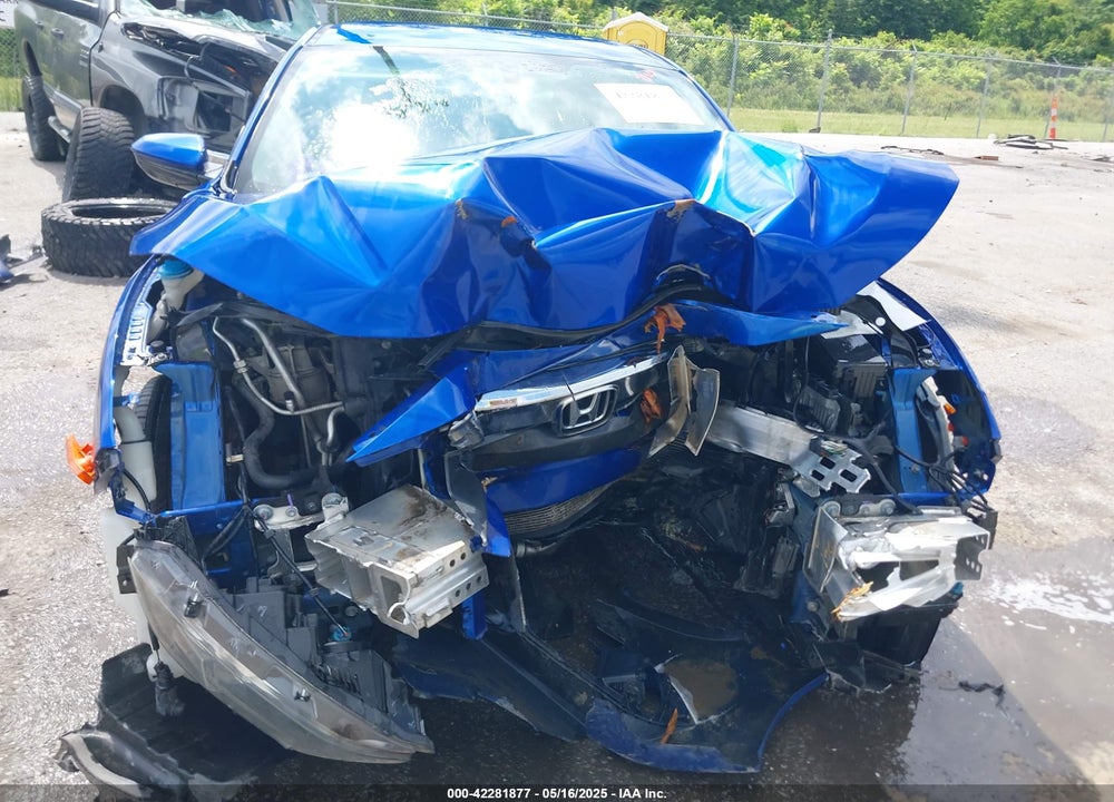 2018 HONDA CIVIC VIN: 19XFC2F53JE040145
