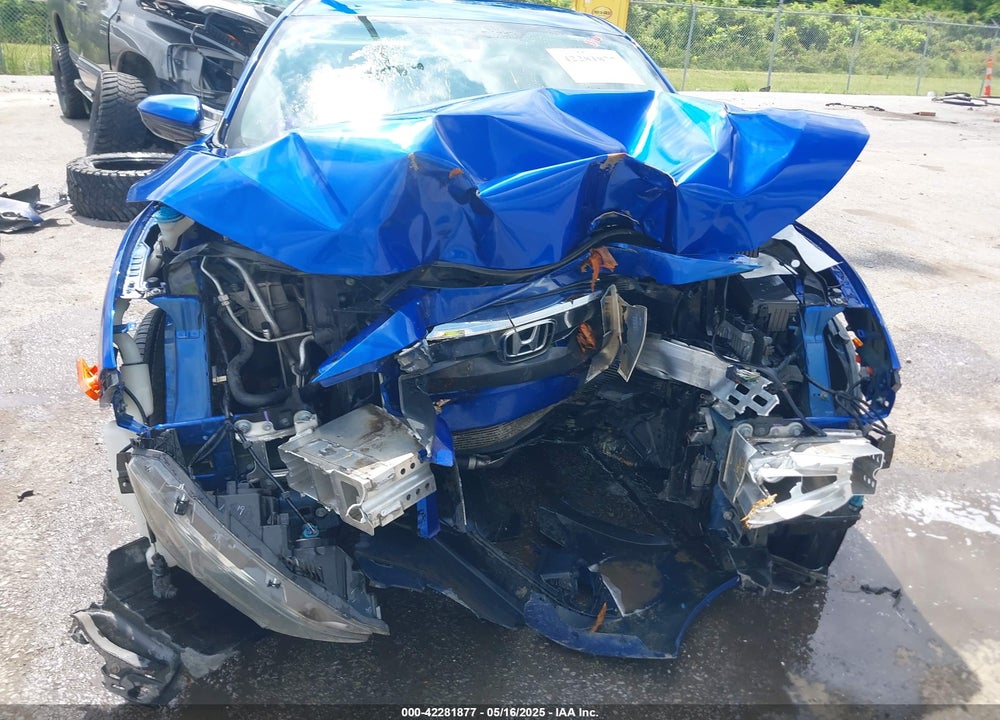 2018 HONDA CIVIC VIN: 19XFC2F53JE040145