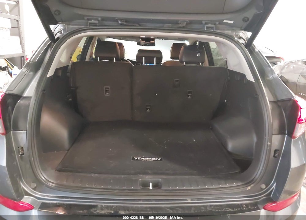 2018 HYUNDAI TUCSON LIMITED VIN: KM8J33A28JU615981