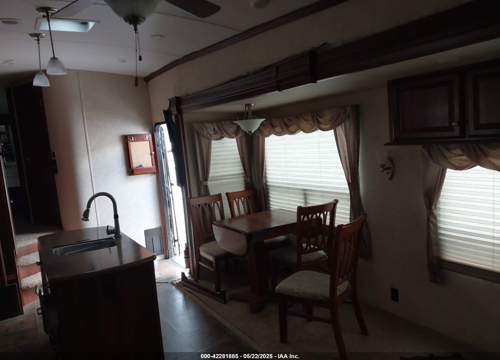 2013 CARDINAL FIFTH WHEEL SERIES VIN: 4X4FCAN26DG098654