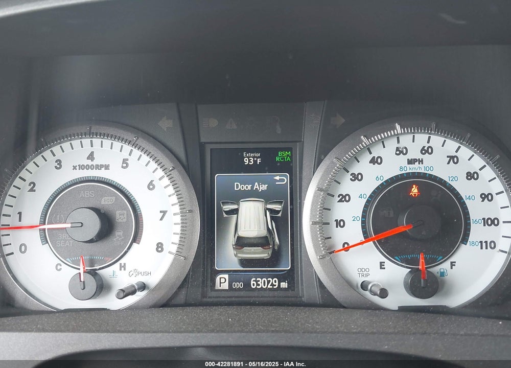 2019 TOYOTA SIENNA SE PREMIUM 8 PASSENGER VIN: 5TDXZ3DC0KS990321