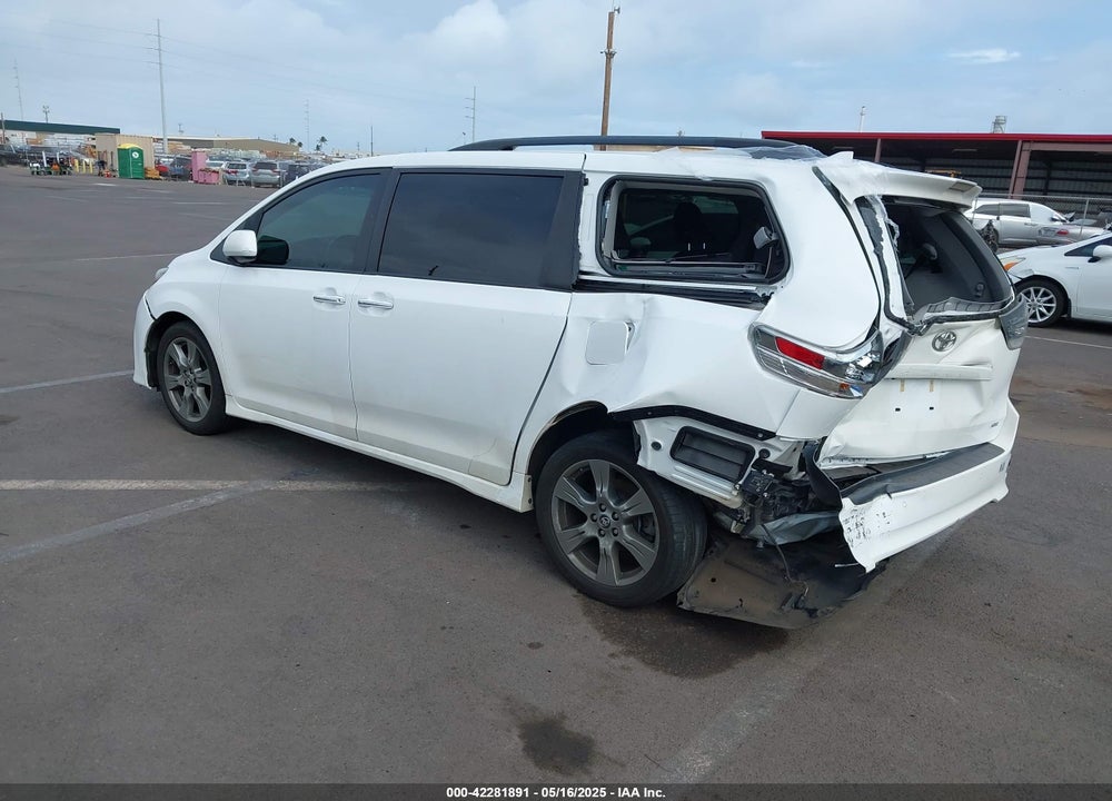 2019 TOYOTA SIENNA SE PREMIUM 8 PASSENGER VIN: 5TDXZ3DC0KS990321