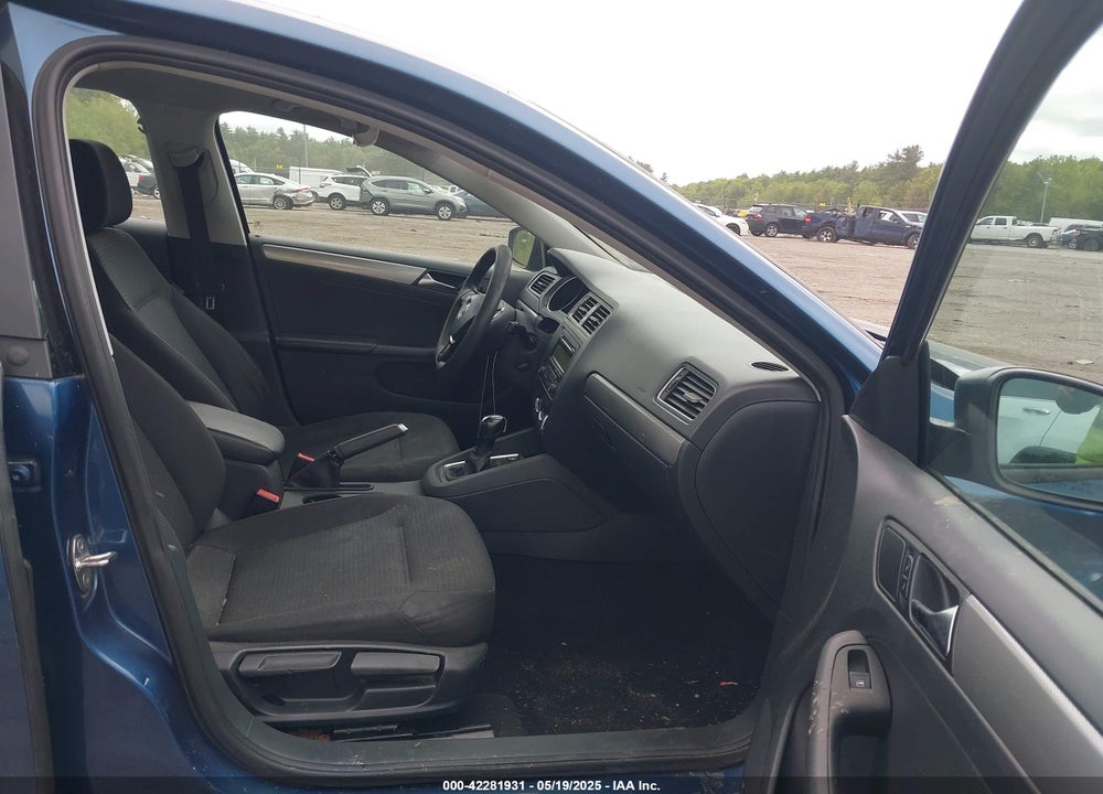 2015 VOLKSWAGEN JETTA 1.8T SE VIN: 3VWD17AJ8FM287279