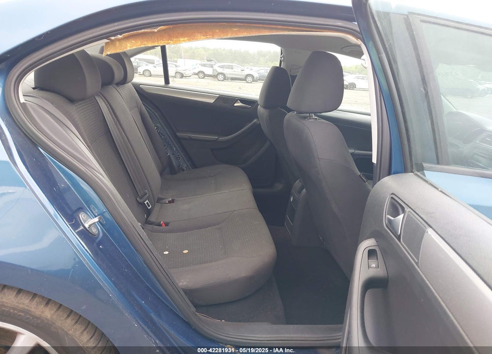 2015 VOLKSWAGEN JETTA 1.8T SE VIN: 3VWD17AJ8FM287279
