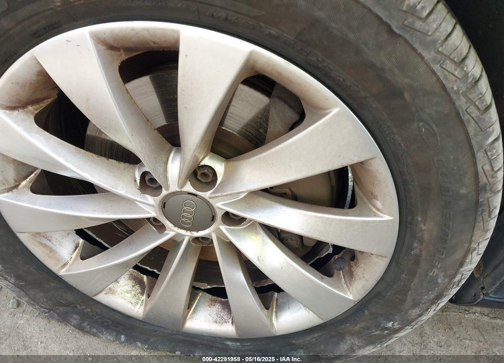 2013 AUDI A4 VIN: WAUHFAFLXDN032260