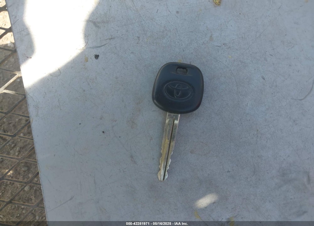 2003 TOYOTA CAMRY XLE VIN: 4T1BE32K93U240425