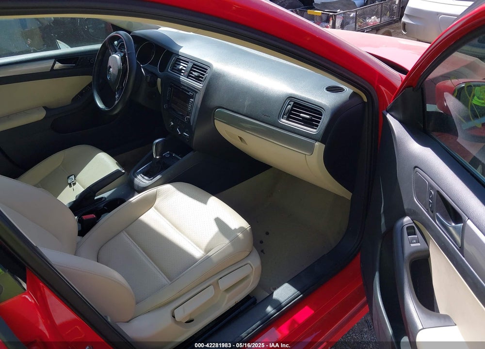 2015 VOLKSWAGEN JETTA VIN: 3VWD07AJ2FM357720