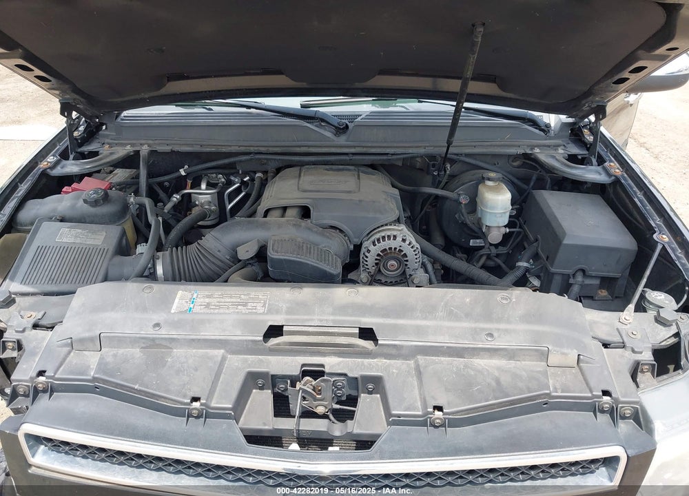 2010 CHEVROLET SUBURBAN 1500 LT1 VIN: 1GNUKJE34AR270941