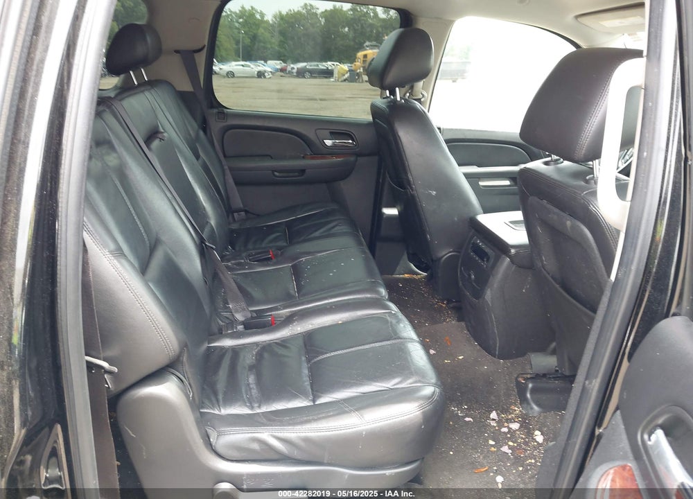 2010 CHEVROLET SUBURBAN 1500 LT1 VIN: 1GNUKJE34AR270941