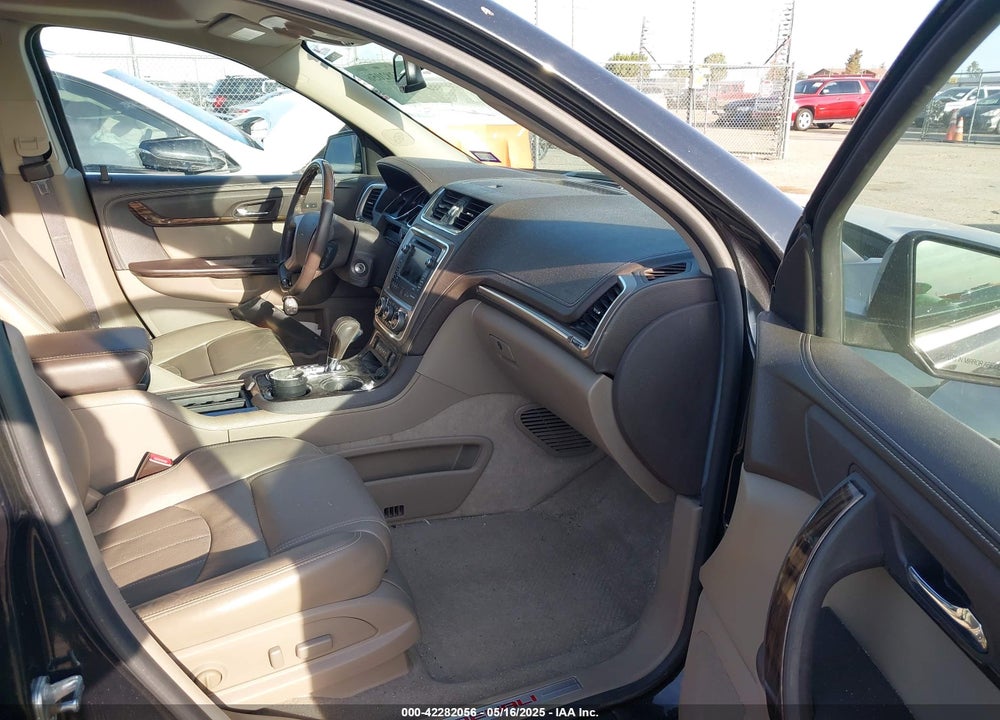 2014 GMC ACADIA VIN: 1GKKRTKD0EJ267029