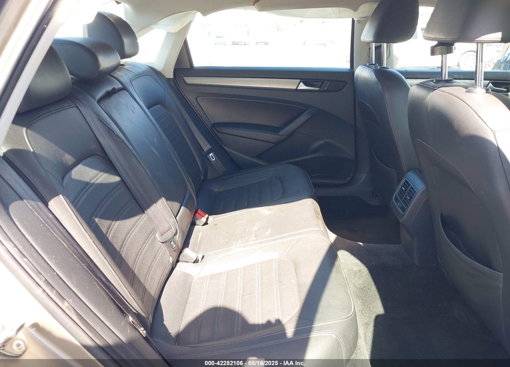 2015 VOLKSWAGEN PASSAT VIN: 1VWBT7A34FC053547