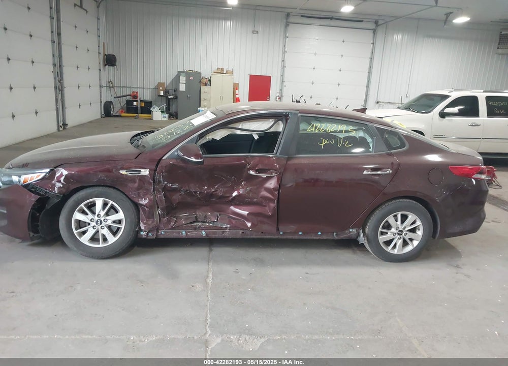 2016 KIA OPTIMA LX VIN: 5XXGT4L38GG109351