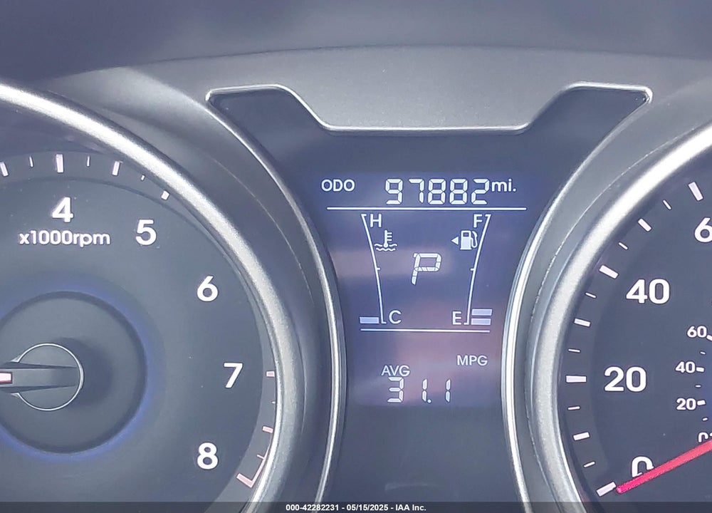 2016 HYUNDAI VELOSTER VIN: KMHTC6AD0GU270563