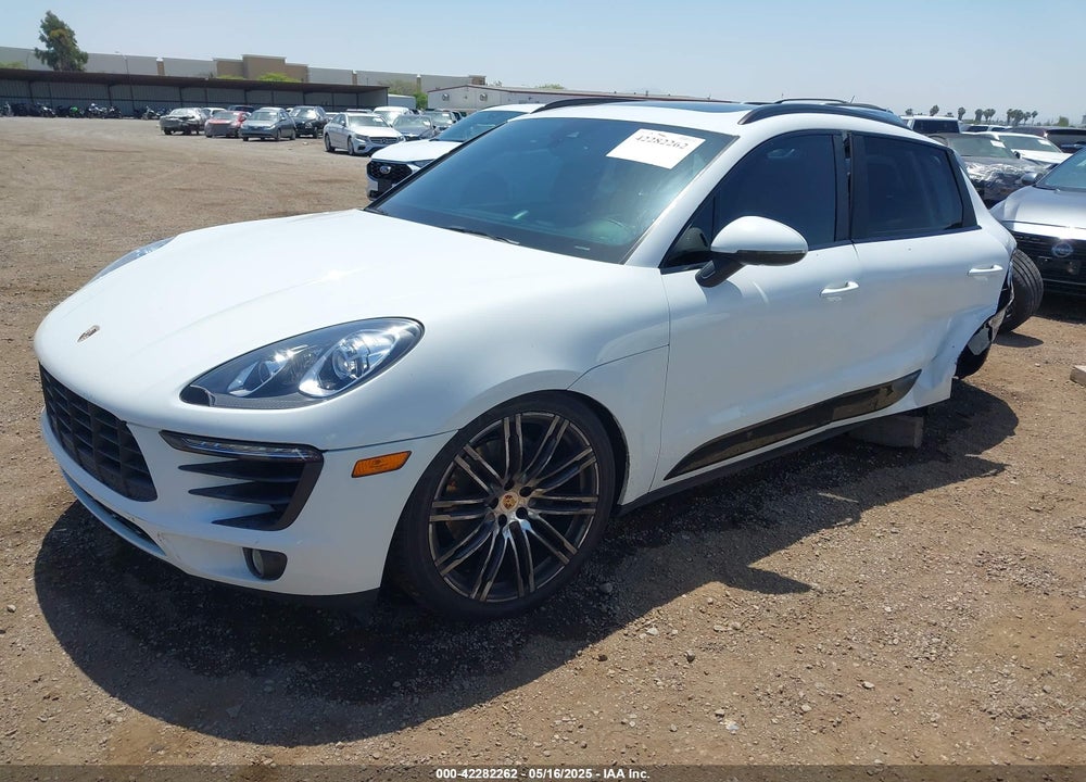 2015 PORSCHE MACAN VIN: WP1AB2A52FLB59239