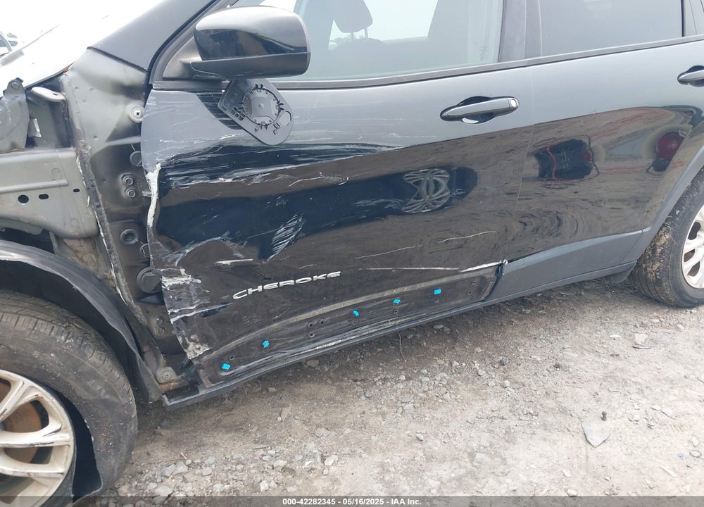 2020 JEEP CHEROKEE LATITUDE FWD VIN: 1C4PJLCB5LD539057