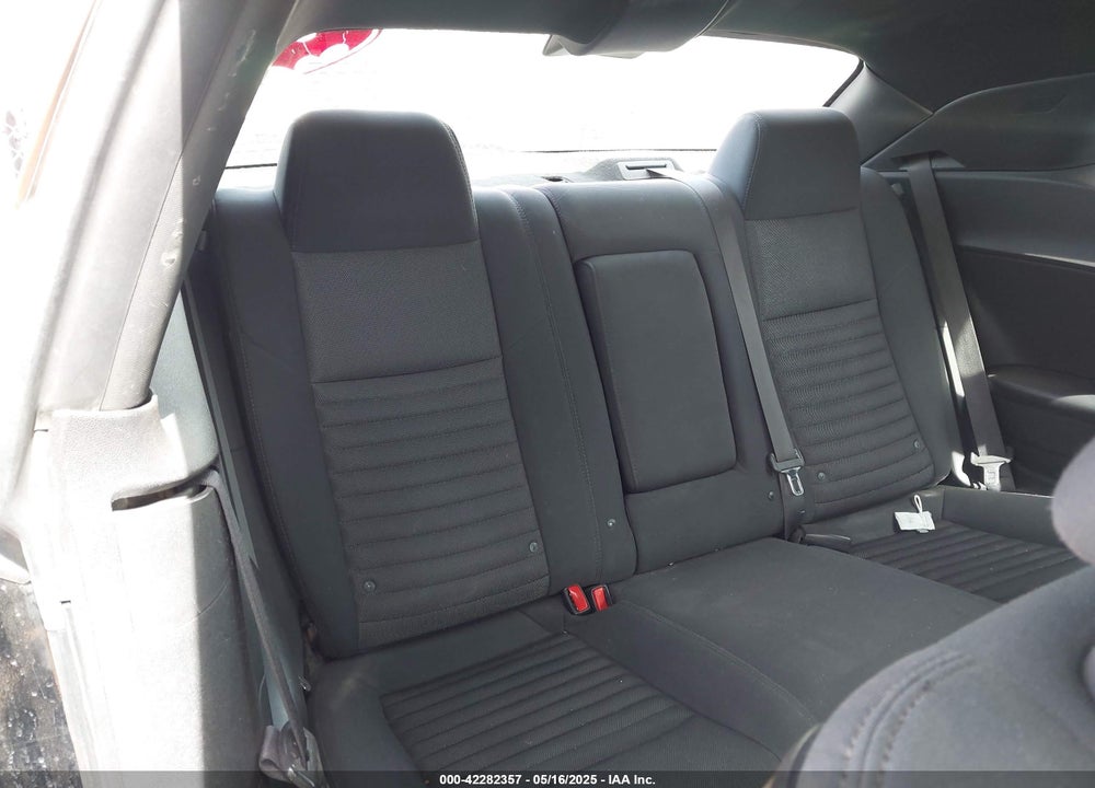 2013 DODGE CHALLENGER SXT VIN: 2C3CDYAG8DH578638