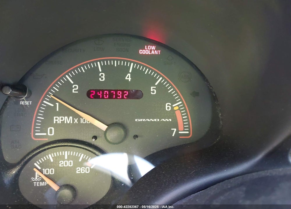 2005 PONTIAC GRAND AM VIN: 1G2NE52E05M139627