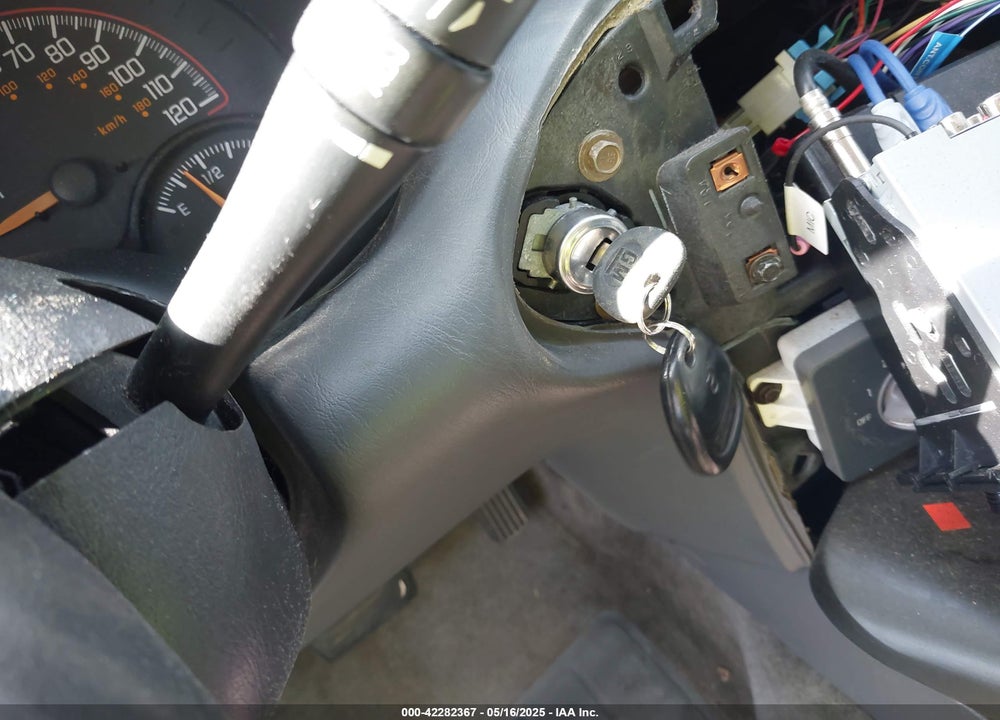 2005 PONTIAC GRAND AM VIN: 1G2NE52E05M139627