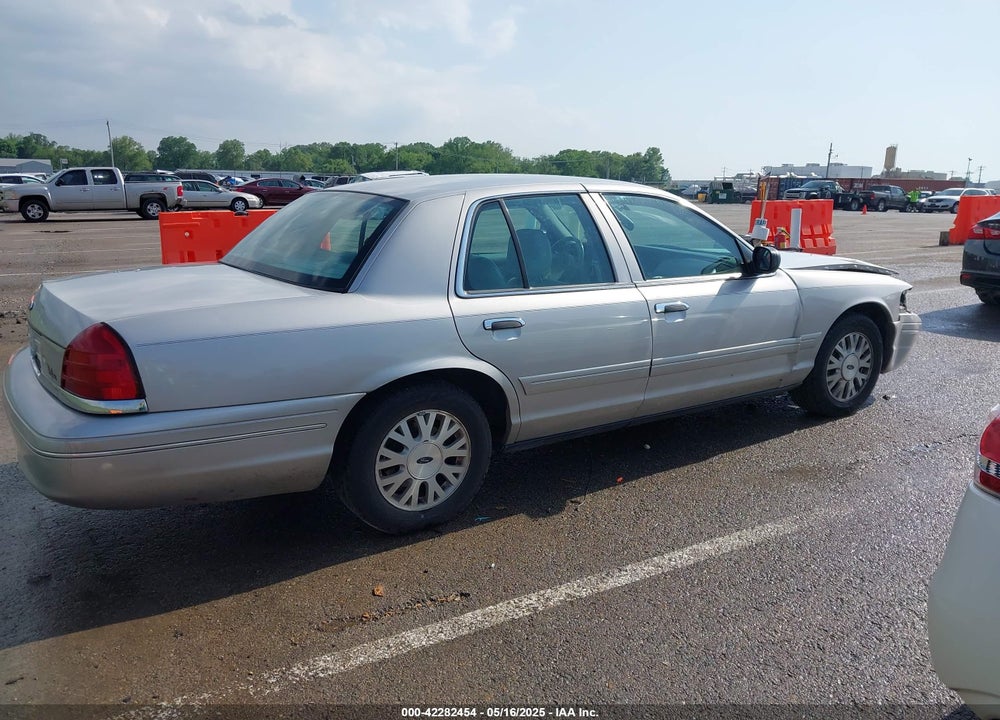 2004 FORD CROWN VICTORIA VIN: 2FAFP74WX4X132788