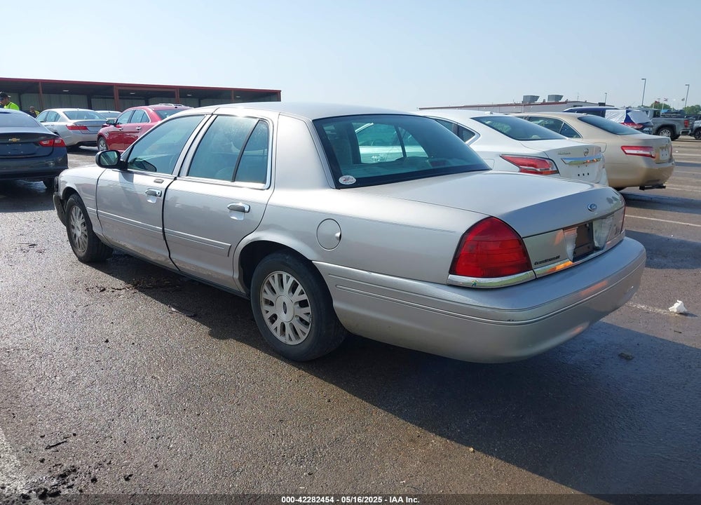 2004 FORD CROWN VICTORIA VIN: 2FAFP74WX4X132788