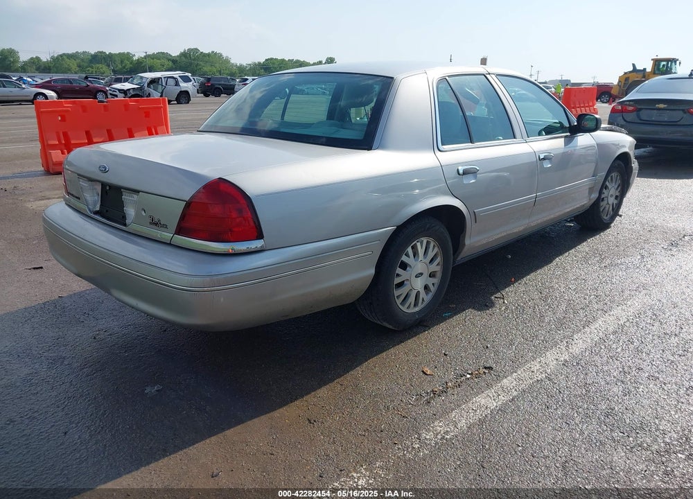 2004 FORD CROWN VICTORIA VIN: 2FAFP74WX4X132788