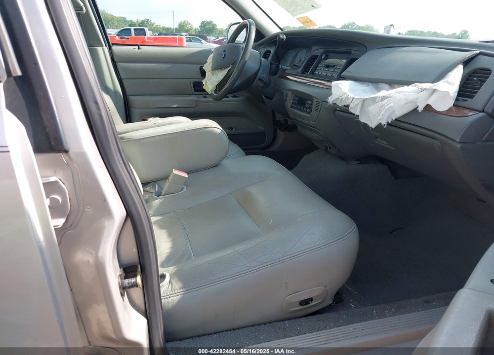 2004 FORD CROWN VICTORIA VIN: 2FAFP74WX4X132788