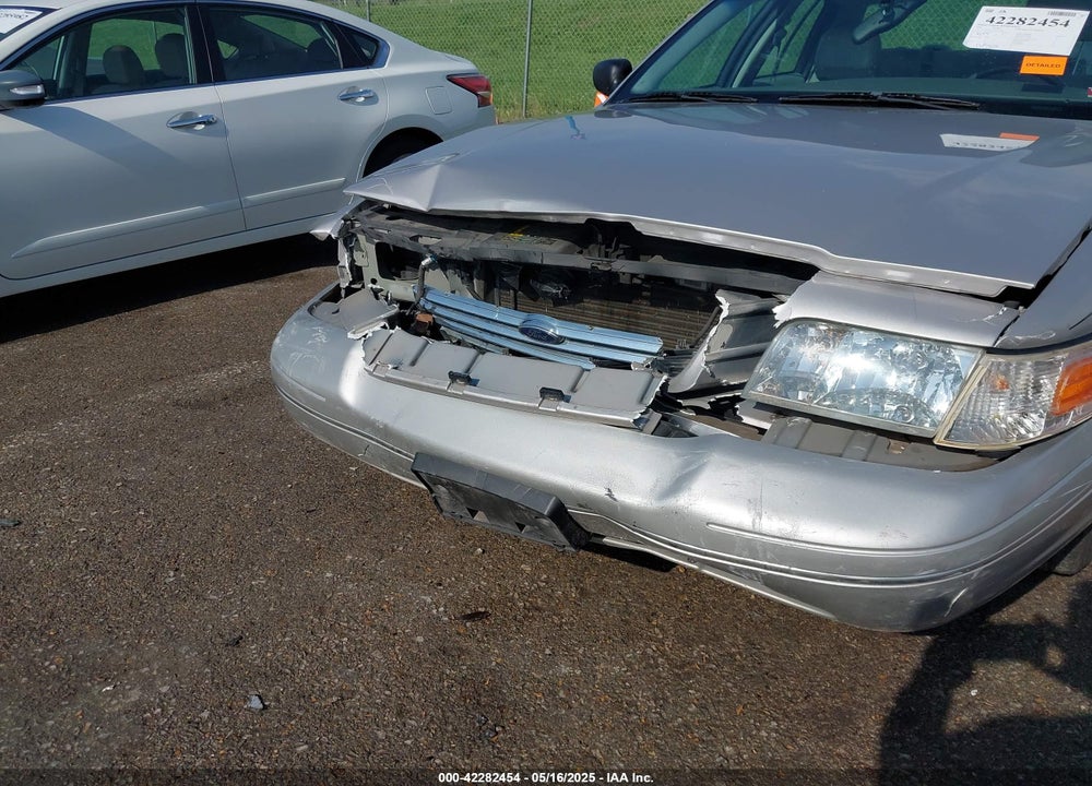 2004 FORD CROWN VICTORIA VIN: 2FAFP74WX4X132788