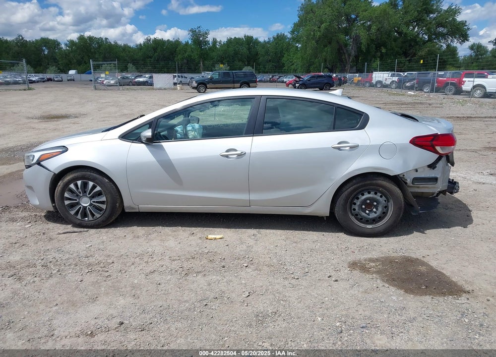 2017 KIA FORTE VIN: 3KPFK4A79HE139554
