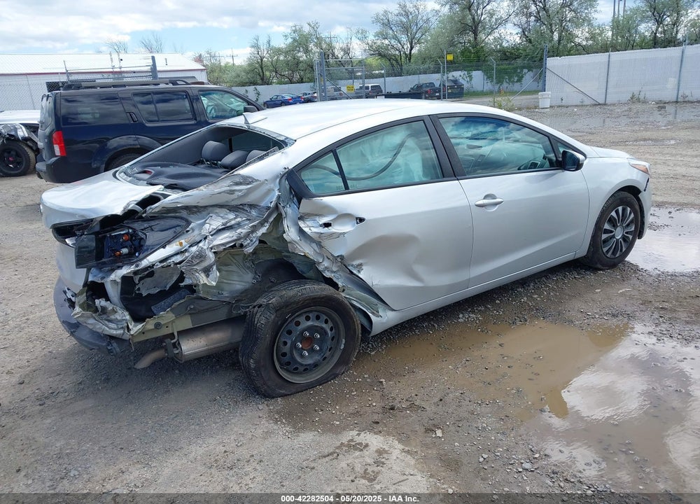 2017 KIA FORTE VIN: 3KPFK4A79HE139554
