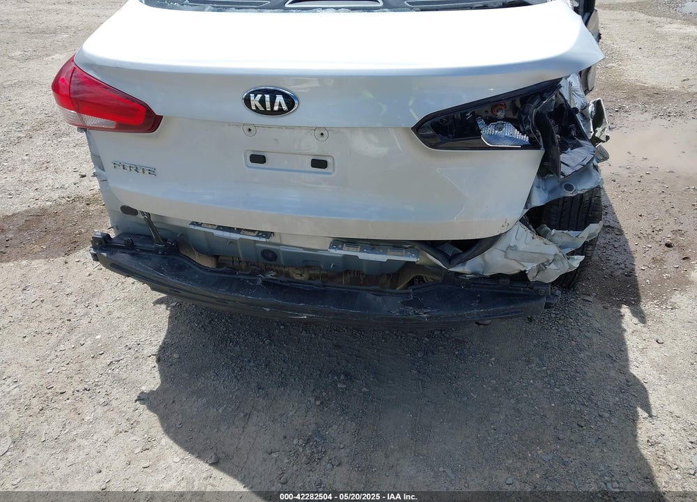 2017 KIA FORTE VIN: 3KPFK4A79HE139554