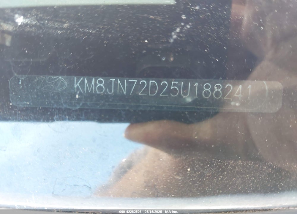 2005 HYUNDAI TUCSON GLS/LX VIN: KM8JN72D25U188241