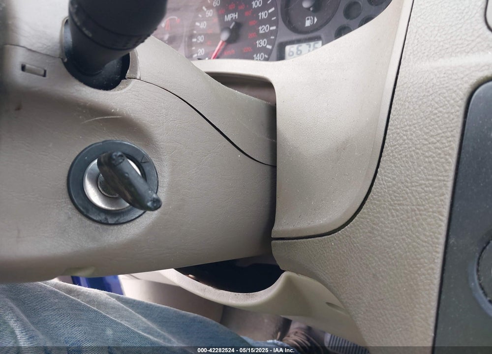 2006 FORD FOCUS VIN: 1FAFP34N66W121429